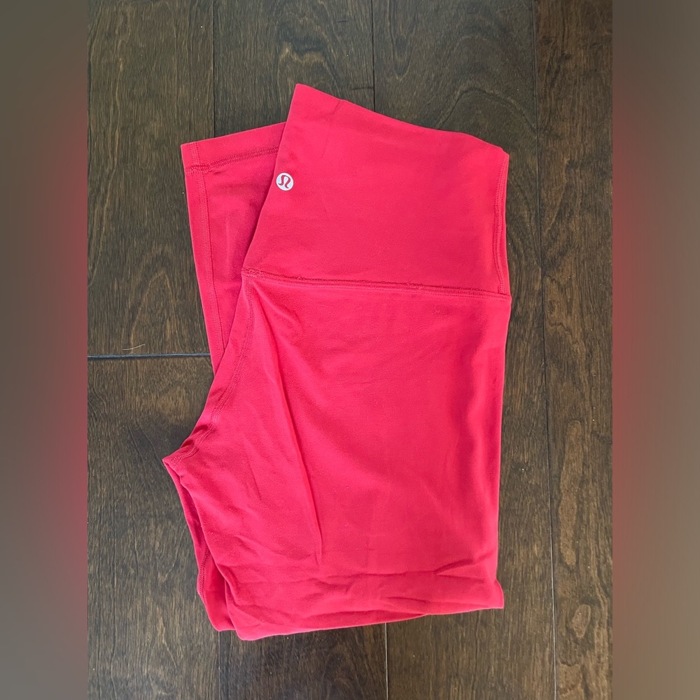Lululemon Cropped Aligns